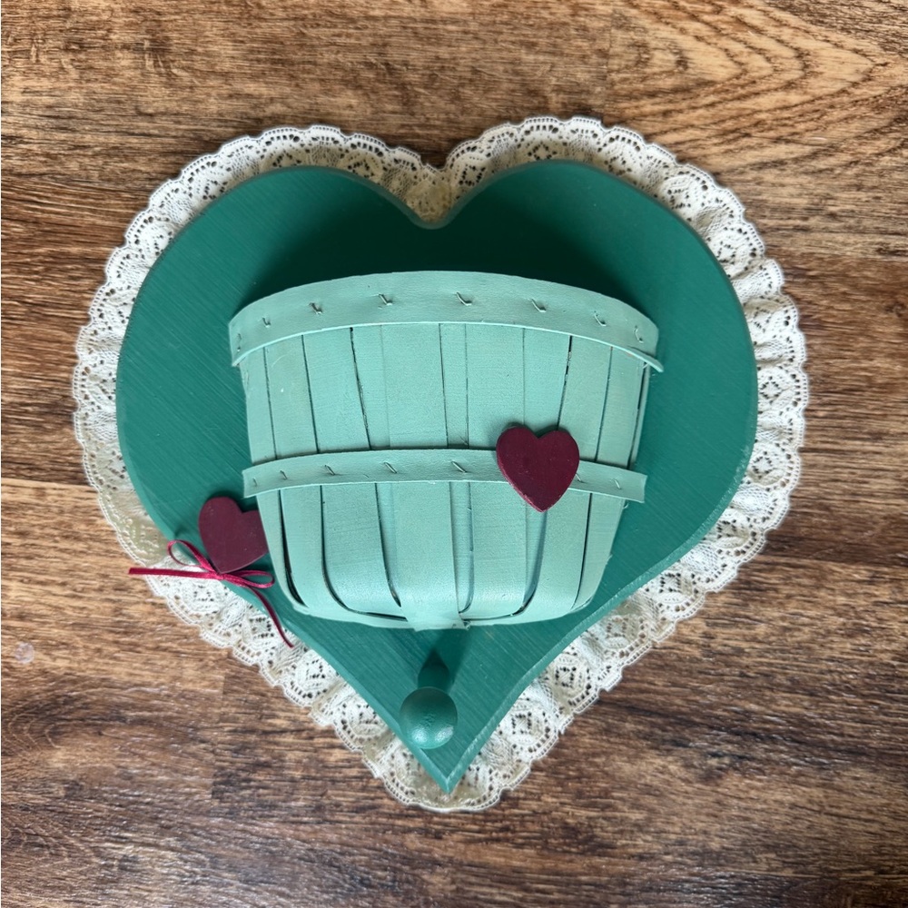 Vintage wooden heart wall hanging planter/basket grandma core granny chic
